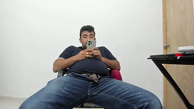 isearchcompany's cam snapshot