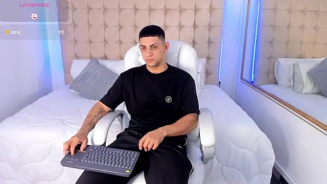 Alex_cute77's cam snapshot