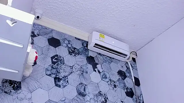 AmberRoses_'s cam snapshot