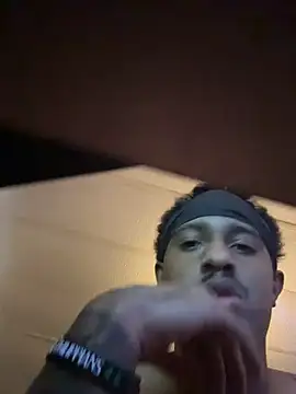 playboyy20's cam snapshot