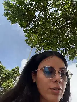 SaraMistick live sex cam