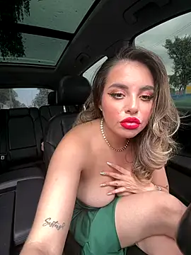 Alirawrz live sex cam