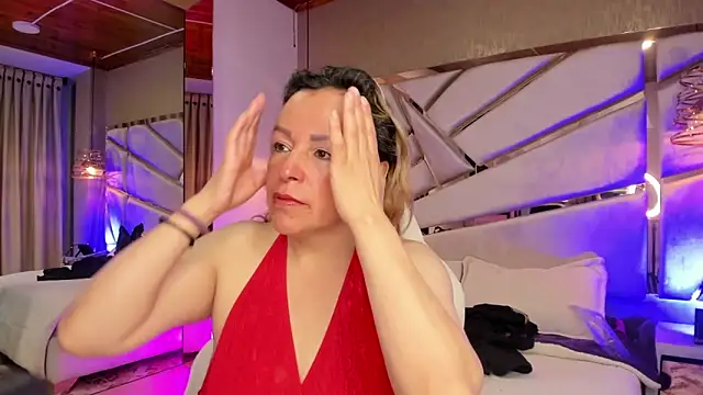 Ivonne_444's cam snapshot