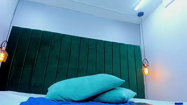 Ema_Messy's cam snapshot