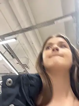 KittyQueeny live sex cam