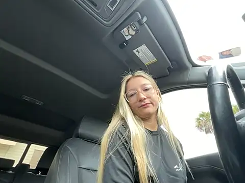 hatgirlsolo's cam snapshot