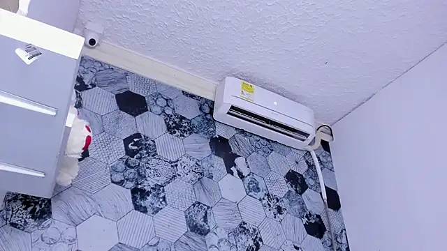 AmberRoses_'s cam snapshot