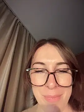 MommmyYummy live sex cam