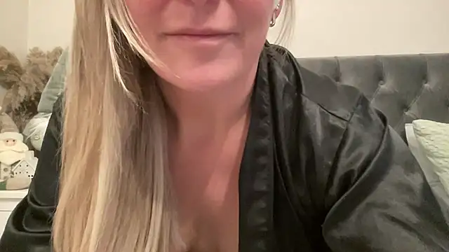 samemilymilf's cam snapshot