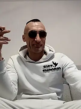 ANGELSANTAMARIA-'s cam snapshot