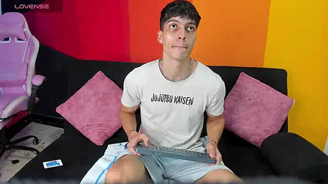 AlessioVitale's cam snapshot