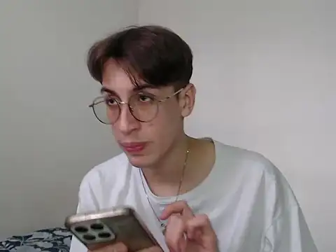 Dio__morningstar's cam snapshot