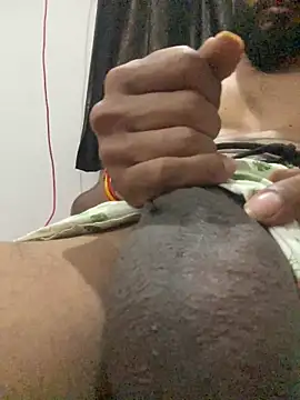 Puneri_Boy11's cam snapshot