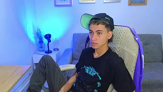 yulian_vasquez's cam snapshot