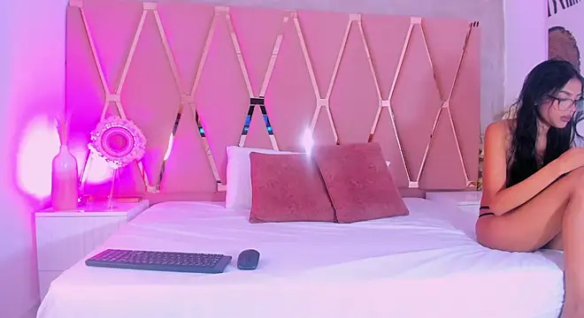 SashaMorelli's cam snapshot