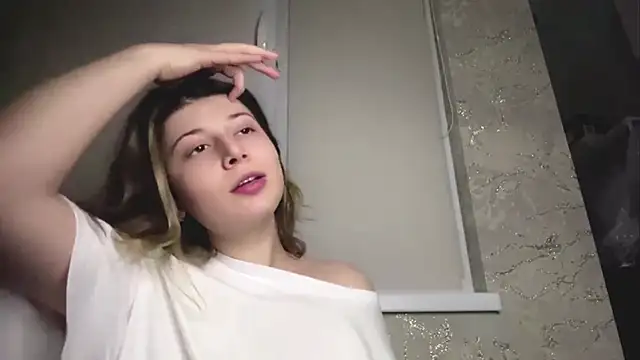 lunary_dr's cam snapshot