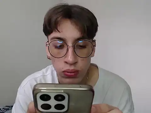 Dio__morningstar's cam snapshot