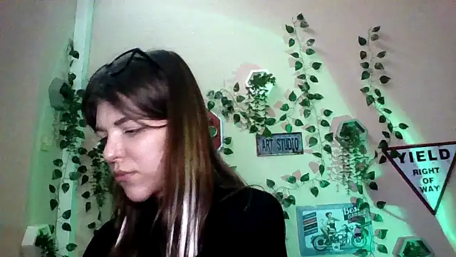 Sweeet_Emilyy's cam snapshot