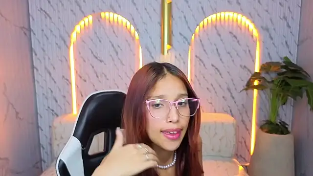 Saphire_Tx's cam snapshot