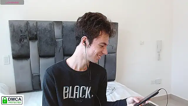 SaccharineSin's cam snapshot