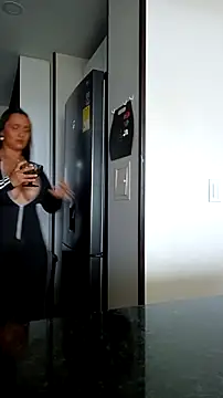 Esmeralda333 live sex cam