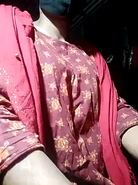 qeen3321 live sex cam