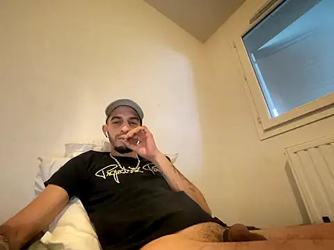 Rebeu313 live sex cam