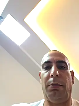 Queensjunior's cam snapshot