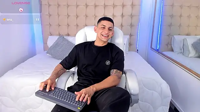 Alex_cute77 live sex cam