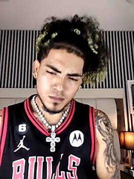 LihanJor_23's cam snapshot