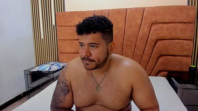 michael_hill1 live sex cam