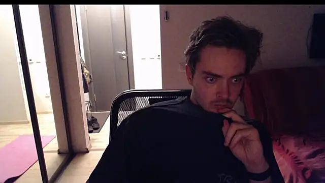 lucky_swimmer's cam snapshot