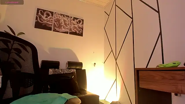 James_Adams_01's cam snapshot