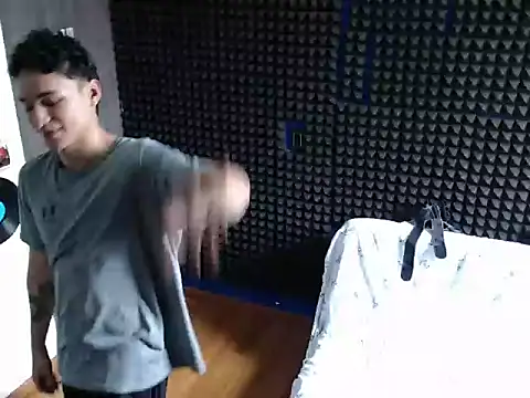 Mr_Lollipop77's cam snapshot