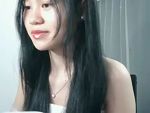 Nunaa18 live sex cam