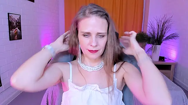 EmiliaBedy live sex cam