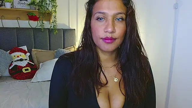 Taniiaa_carter's cam snapshot