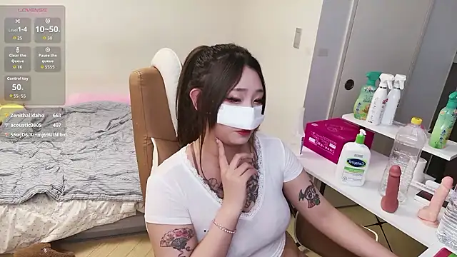 Milk_Sola live sex cam