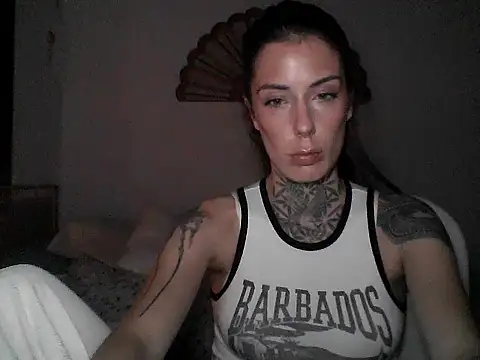 forloveofitmia's cam snapshot