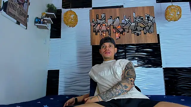 Friendsofeverything_'s cam snapshot