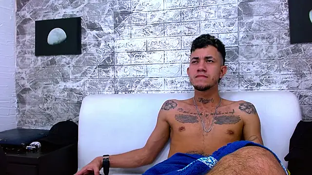 tattoos22's cam snapshot