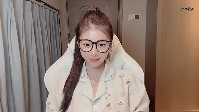 Makinghappymyself_ live sex cam