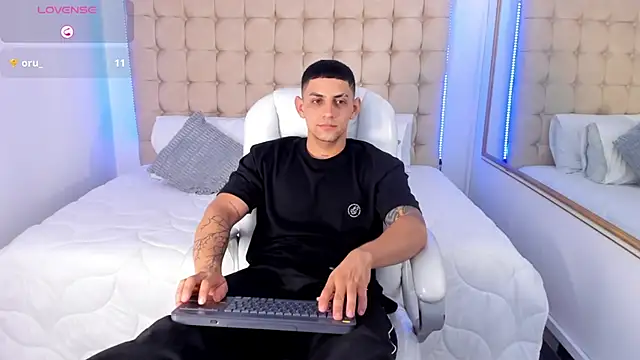 Alex_cute77's cam snapshot