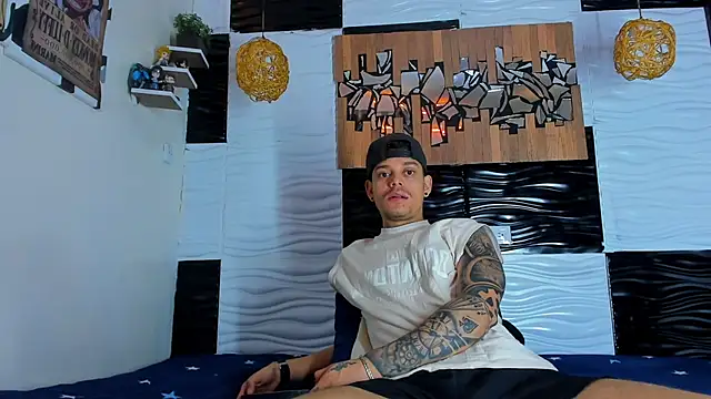 Friendsofeverything_'s cam snapshot