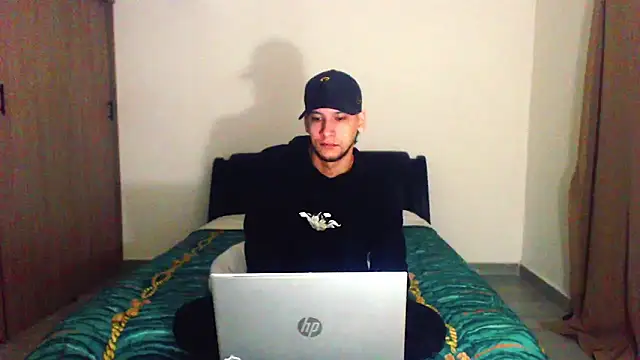 bladetrinityn's cam snapshot