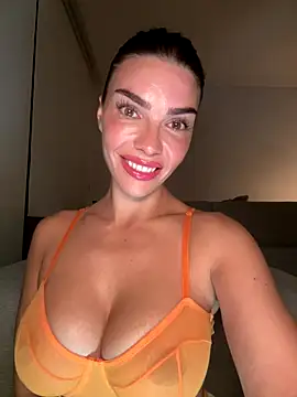 krissiswrld- live sex cam