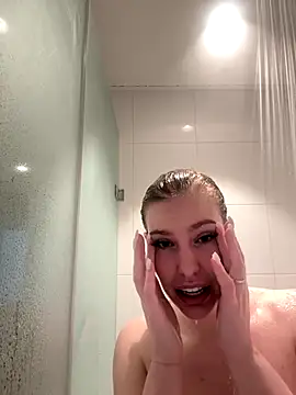 Chloemillerrxx live sex cam