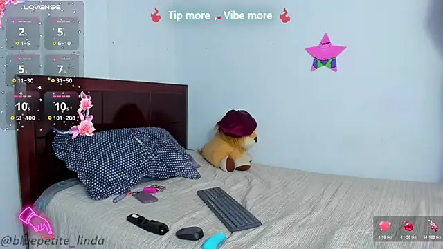 Blue_Petite live sex cam