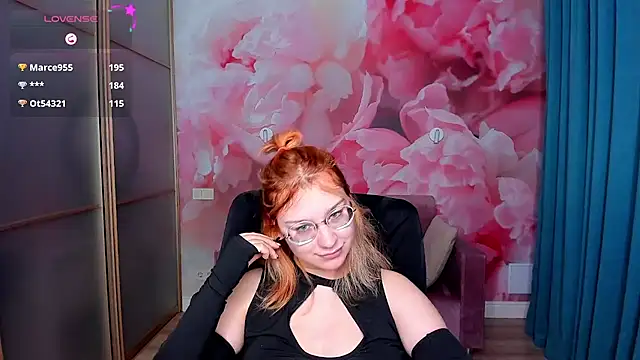 AngelinaLow live sex cam