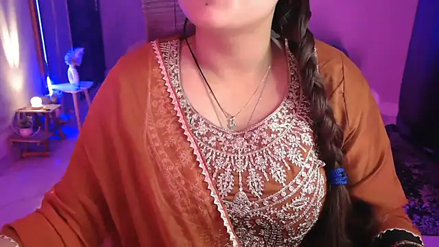 Mitikaa live sex cam